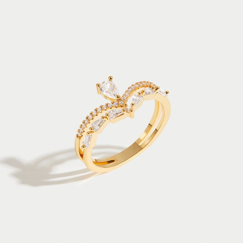 Aura - Elegant Crystal Ring