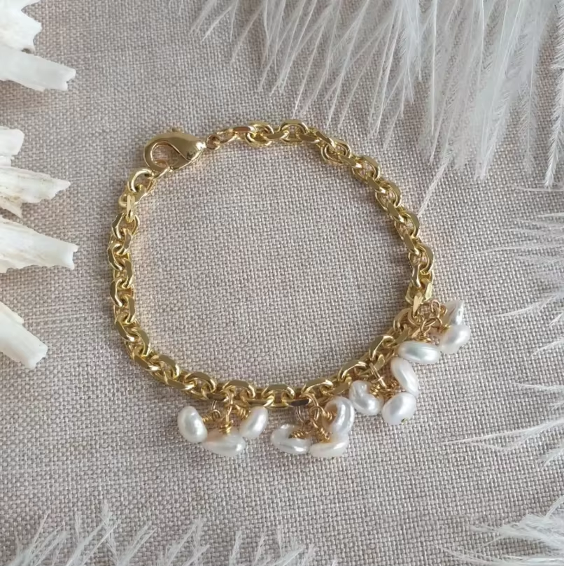 VINTAGE BARROQUE PEARL BRACELETS