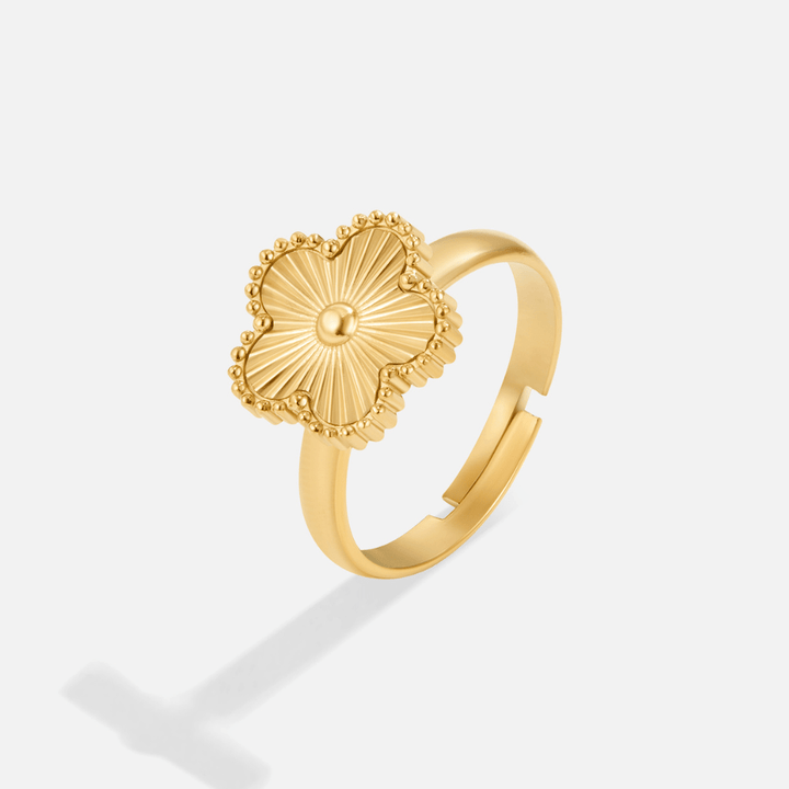 Golden Cloverleaf Ring