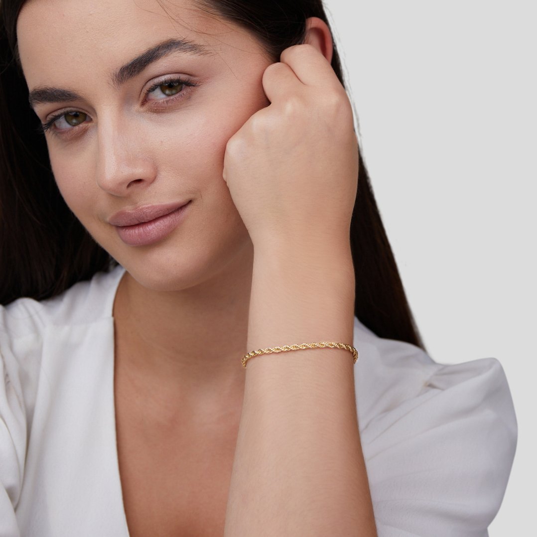 TWISTED ELEGANT BRACELET